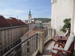 Balcony view on Suto Street